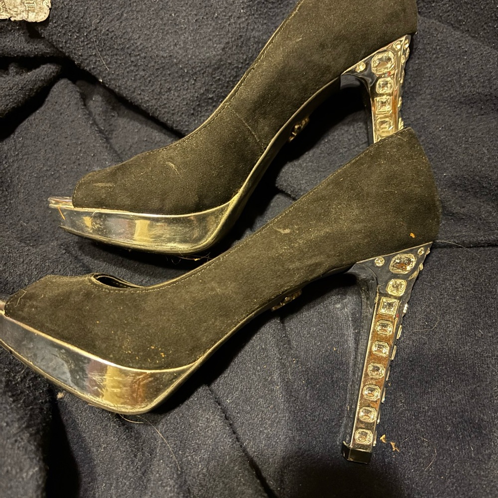Vera Wang - Picture 3 of 4
